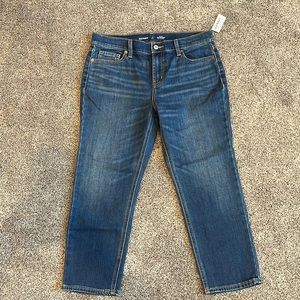 NWT Old Navy Mid Rise Boyfriend Jean 6 petite blue